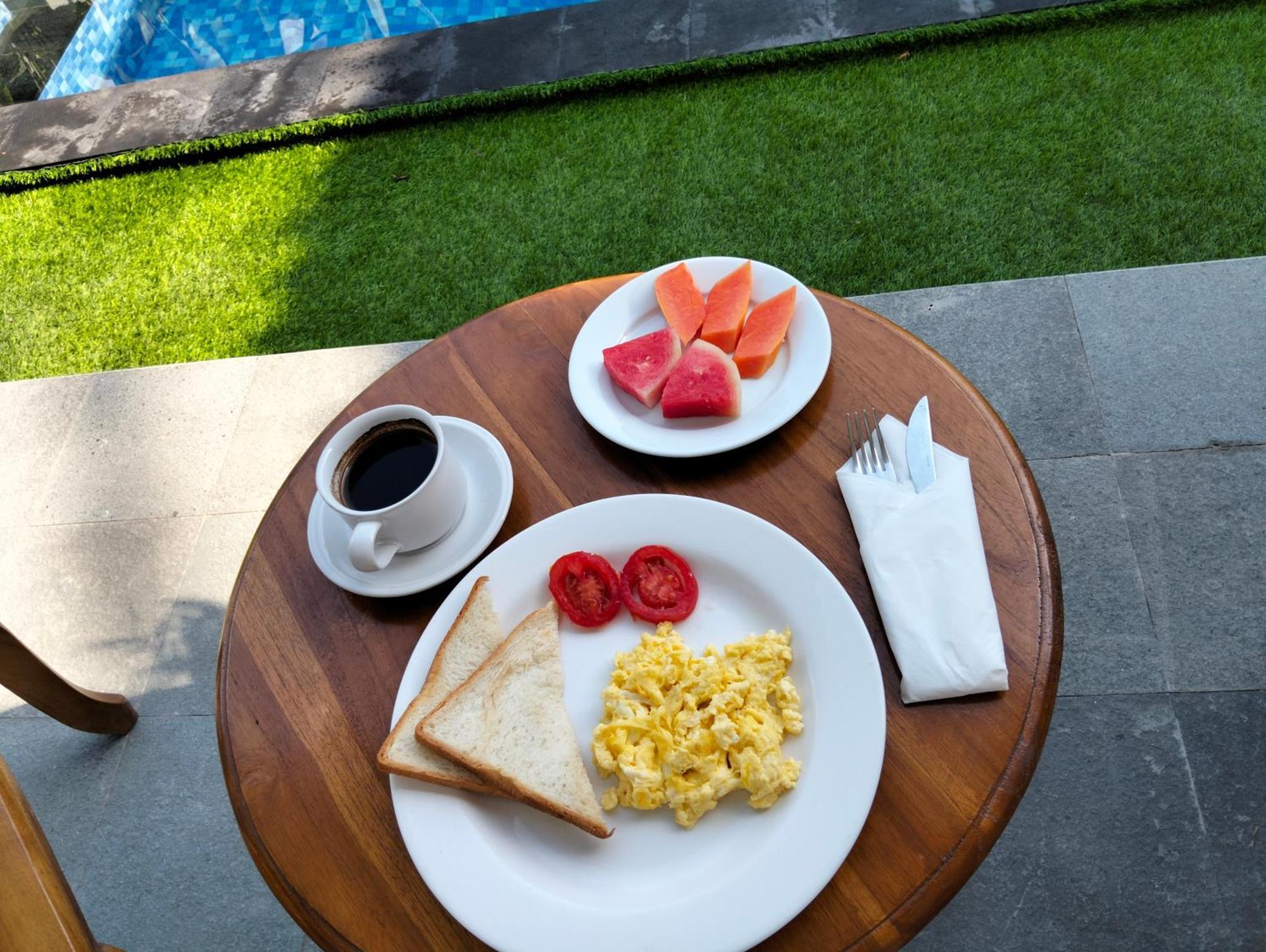 Kutus Bali Guesthouse Sanur Екстериор снимка